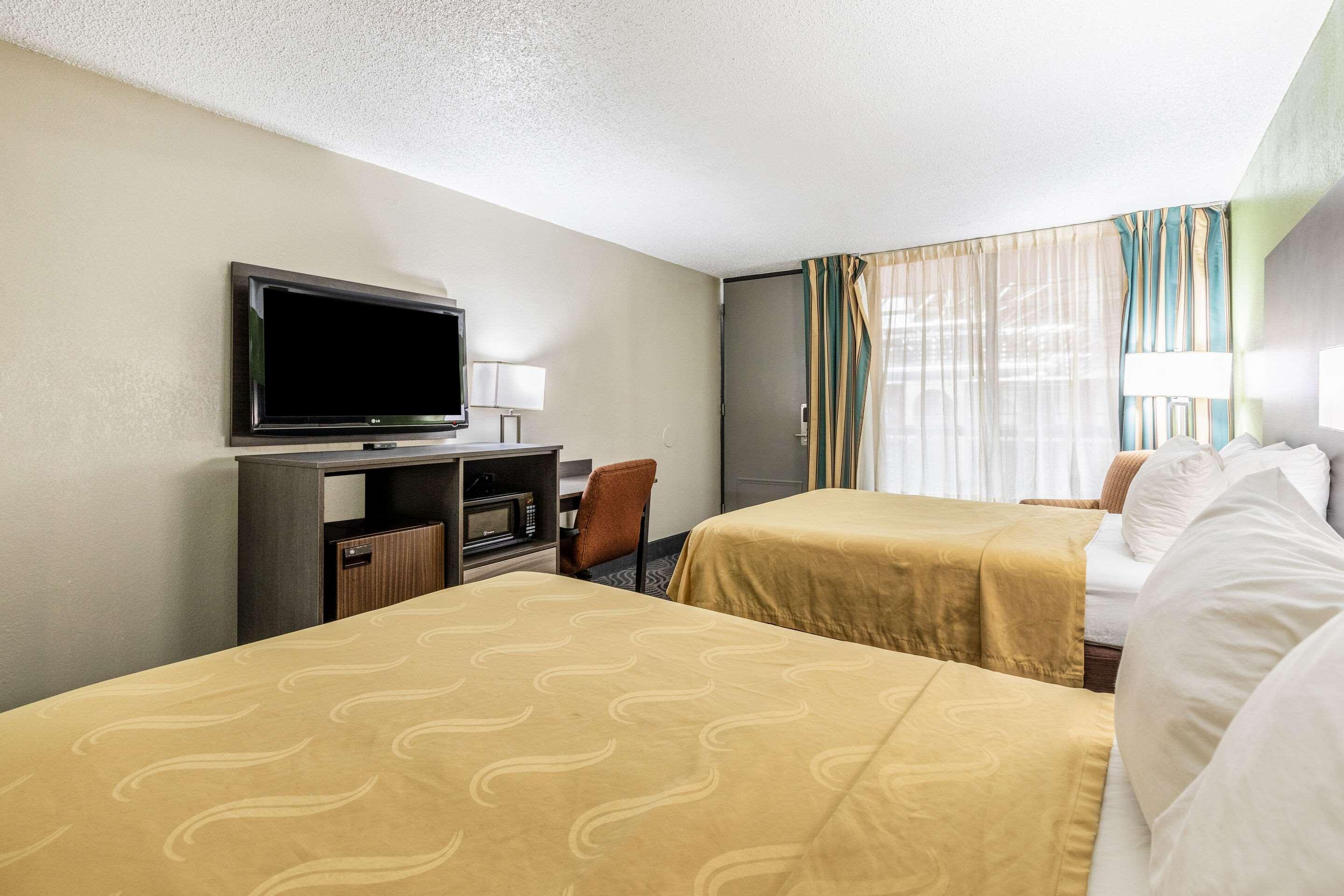 Quality Inn Newport Exterior foto