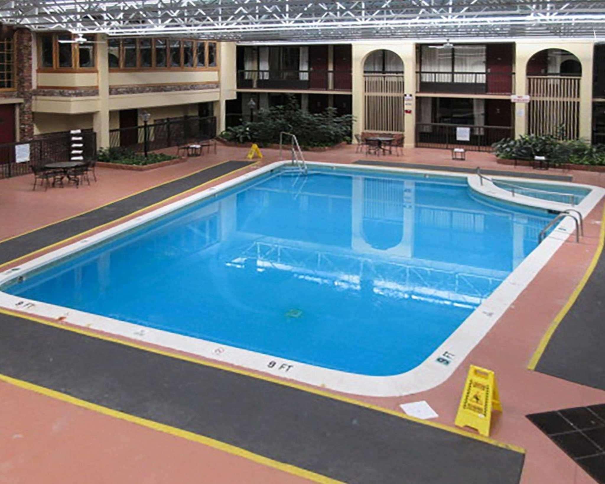 Quality Inn Newport Exterior foto