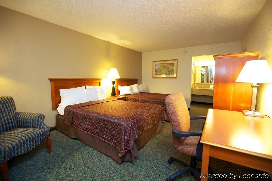 Quality Inn Newport Habitación foto
